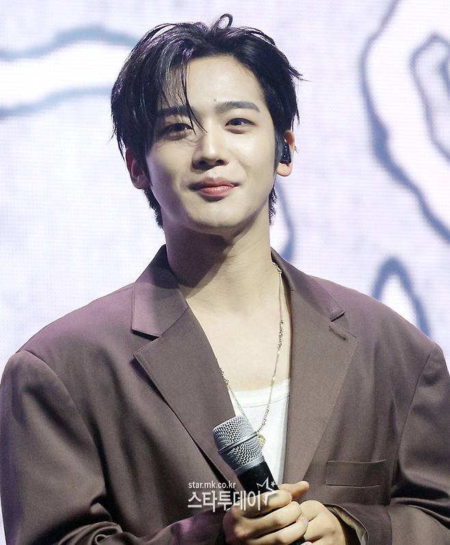 위아이. 사진l유용석 기자