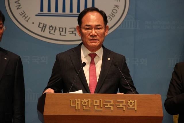 임종득 국회의원이 29일 국회 소통관에서 농어촌 기본소득 시범사업에서 봉화군이 제외된 것에 대해 입장을 밝히며 정부의 지원 확대와 실질적 농촌 중심 정책을 촉구하고 있다. 임종득 의원실 제공