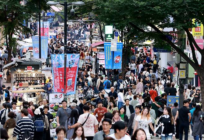 명동을 방문한 관광객들 (사진=연합뉴스)