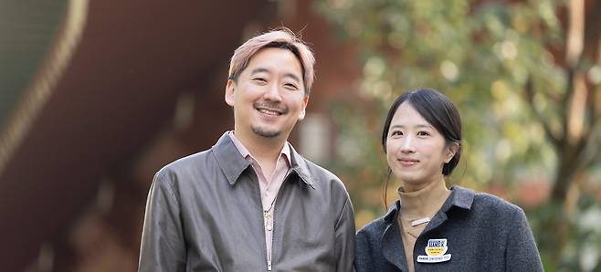 미식계의 올림픽으로 불리는 ‘월드 베스트 레스토랑 50′이 올해 처음으로 북미권 레스토랑만 따로 평가를 했다. 박정현(왼쪽) 셰프와 박정은 대표가 운영하는 미국 뉴욕 한식 파인다이닝 '아토믹스'가 북미 1위에 올랐다./김지호 기자