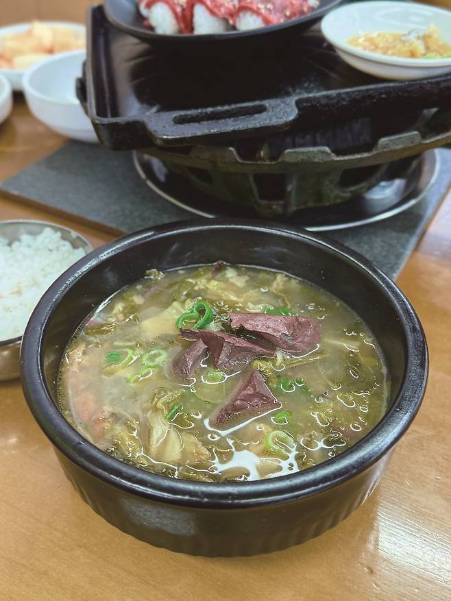 남부정육점의 2800원 한우 암소 해장국. 사진=박소윤
