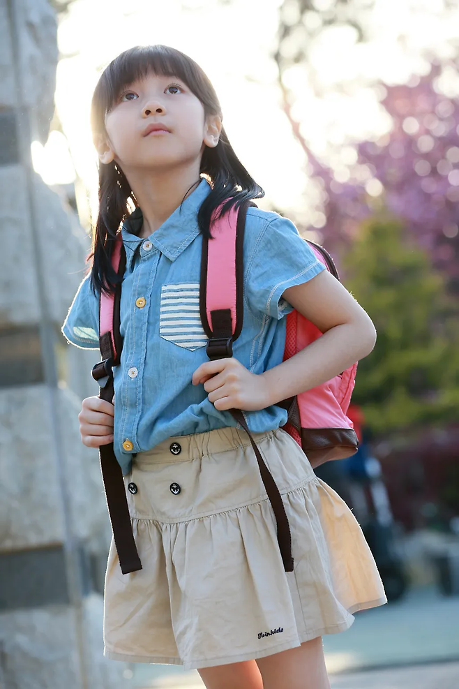 2013년 데뷔작 영화 ‘소원’에서 소원 역을 연기한 배우 이레의 7살 당시 모습. 사진 롯데엔터테인먼트