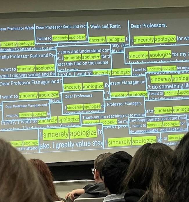 미 일리노이대 어배너-샴페인(UIUC) 캠퍼스의 한 수업에서 학생들이 AI로 쓴 사과문을 교수에게 보낸 것으로 전해졌다. 교수는 수업시간에 해당 사과문을 화면에 띄웠다./인스타그램