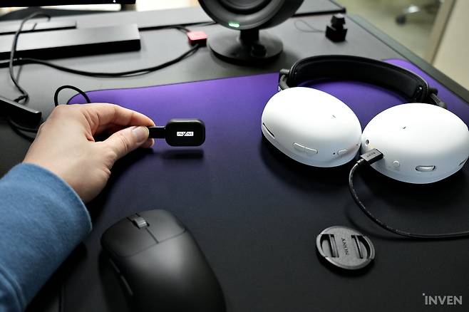 ▲ LED가 점등되는 건 제법 귀여웠다