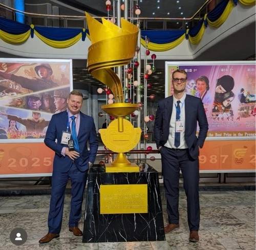 최근 북한 평양을 방문한 미국인 저스틴 마텔(왼쪽) ['영파이어니어 투어스' 인스타그램 캡처=연합뉴스 자료사진 제공]