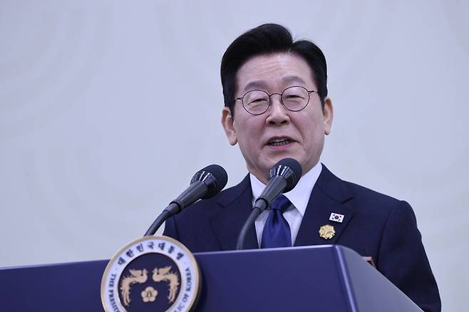 ▲ 이재명 대통령이 1일 오후 경북 경주 국제미디어센터(IMC)에서 아시아태평양경제협력체(APEC)정상회의 기자회견에서 취재진의 질문에 답하고 있다.김영환 기자 yhk@kyongbuk.com