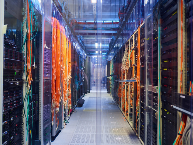 대규모 데이터센터의 확장, 자율주행과 로봇 같은 물리적 AI 기술의 발전이 통신 인프라 시장의 변화를 이끌고 있다. 이 분야엔 중국 화웨이라는 강력한 경쟁자가 있지만, 노키아는 지정학적 유리함을 살릴 수 있다. 노키아 제공