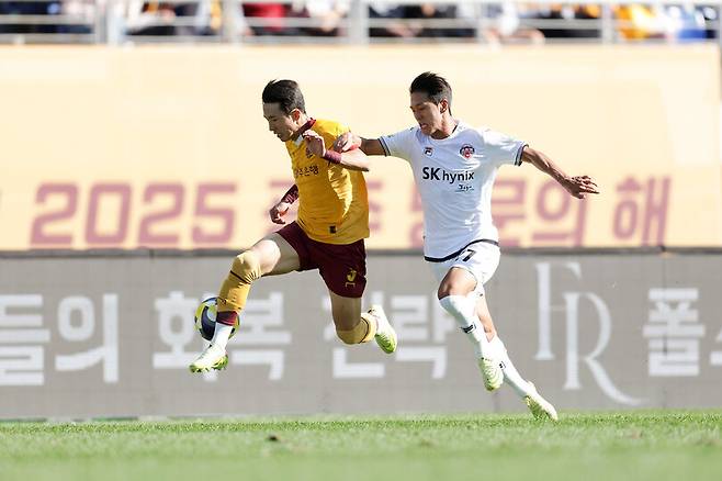 대구FC와 광주FC의 경기 장면