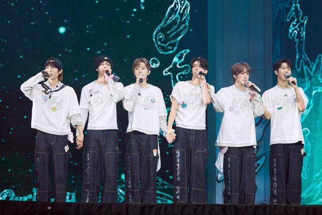 엔시티 위시는 2일 오후 인천 중구 영종도 인스파이어 아레나에서 첫 단독 콘서트 투어 ‘인투 더 위시 : 아워 위시(INTO THE WISH : Our WISH)’ 3회 차 공연을 개최했다. SM엔터테인먼트 제공