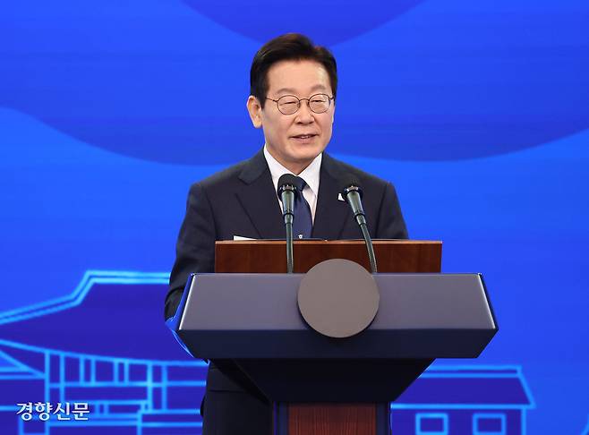 이재명 대통령이 한·중 정상회담이 개최된 지난 1일 경북 경주 라한셀렉트경주호텔에서 열린 만찬에 참석해 인사말을 하고 있다. 김창길 기자