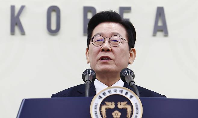 이재명 대통령이 2025 아시아태평양경제협력체(APEC) 정상회의 폐막일인 지난 1일 경북 경주화백컨벤션센터(HICO) 인근 국제미디어센터(IMC)에서 기자회견을 하고 있다. 뉴스1