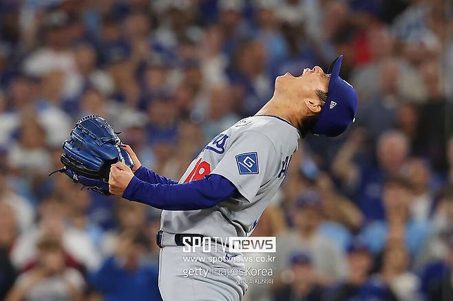 ▲ 월드시리즈 7차전 마지막 아웃카운트를 잡은 뒤 포효하는 야마모토 요시노부.