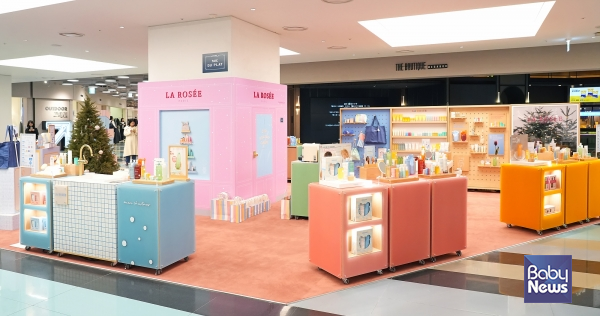 목동현대백화점에서 운영 중인 프랑스 리얼 클린뷰티 브랜드 라로제 팝업스토어 전경. ⓒ라로제코리아