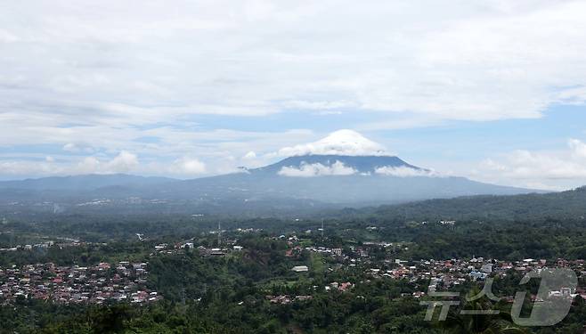 마카테테 언덕에서 본 마나도 전경 ⓒ News1 안은나 기자