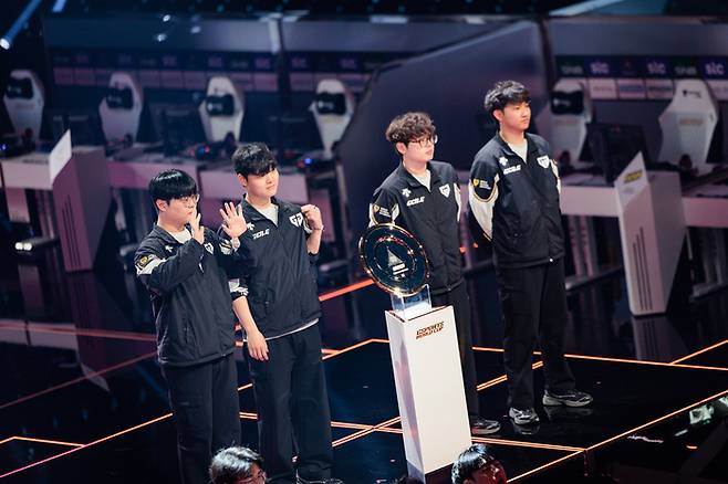 EWC에 출전했던 젠지e스포츠 선수단 모습. 사진 | EWC