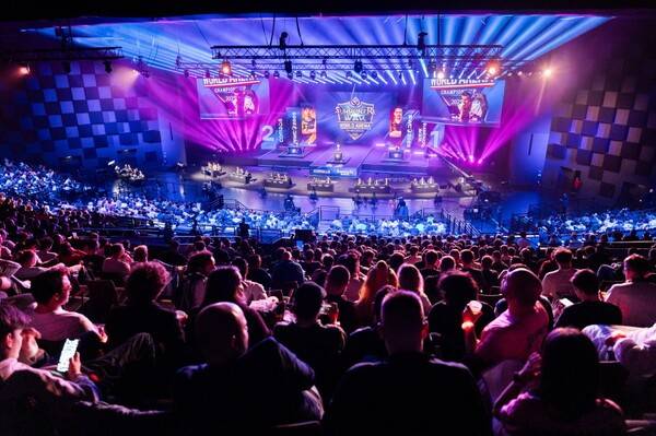 컴투스가 '서머너즈 워 월드 아레나 챔피언십 2025'의 월드 파이널 무대를 성황리에 마무리하며 전 세계가 함께 하는 e스포츠 축제의 진면모를 다시 한번 선보였다.('SWC2025' 월드 파이널 현장). /사진=컴투스