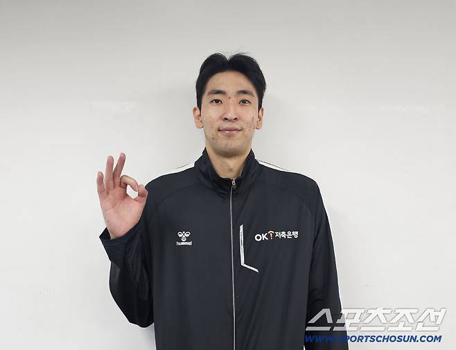 인터뷰에 임한 차지환. 김영록 기자