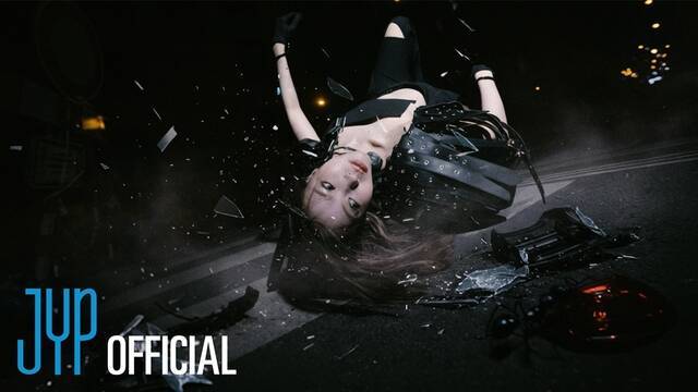 ITZY가 신곡 'TUNNEL VISION' 뮤직비디오 티저를 공개했다. /JYP엔터