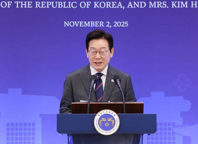 이재명 대통령이 2일 서울 용산 대통령실에서 경주 APEC 참석을 계기로 공식 방한한 로렌스 윙 싱가포르 총리와의 한싱 공식오찬에서 발언을 하고 있다. 왕태석 선임기자