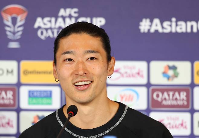 <yonhap photo-4651=""> 취재진 질문에 답하는 조규성(도하=연합뉴스) 김도훈 기자 = 2023 아시아축구연맹(AFC) 아시안컵 한국과 호주의 8강전을 하루 앞둔 1일(현지시간) 카타르 도하 메인미디어센터(MMC)에서 조규성이 공식 기자회견을 하고 있다. 2024.2.1superdoo82@yna.co.kr/2024-02-01 18:16:38/<저작권자 ⓒ 1980-2024 ㈜연합뉴스. 무단 전재 재배포 금지, AI 학습 및 활용 금지></yonhap>