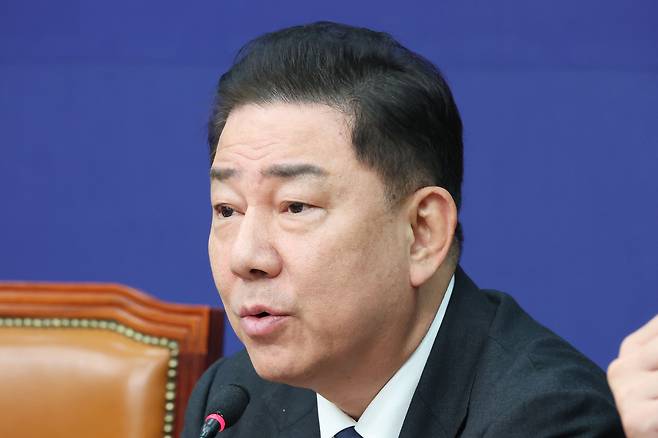 김병기 더불어민주당 원내대표가 3일 국회에서 열린 최고위원회의에서 발언하고 있다. 한수빈 기자