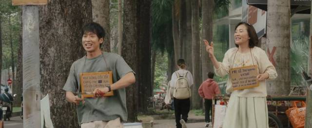 한국·베트남 합작 영화 '엄마를 버리러 갑니다'는 알츠하이머병에 걸린 엄마를 한국에 있는 형에게 데려다 주는 아들의 이야기를 담았다.