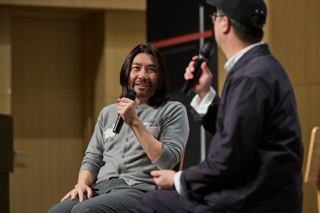 지난달 27일부터 29일까지 열린 넥슨 판교 사옥에서 열린 넥슨 포럼2.0 '크리에이티브 어택'에서 노홍철(왼쪽) 크리에이터가 강연하고 있다. 넥슨