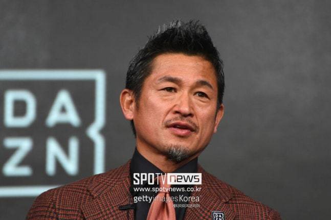 ▲ 58세. 기록을 넘어 욕망으로 뛰는 사나이. 여전히 최고령 출전을 넘어 최고령 득점을 목표로 하는 미우라 가즈요시를 두고 일본에서도 점차 노욕의 전설이라 부르기 시작했다.