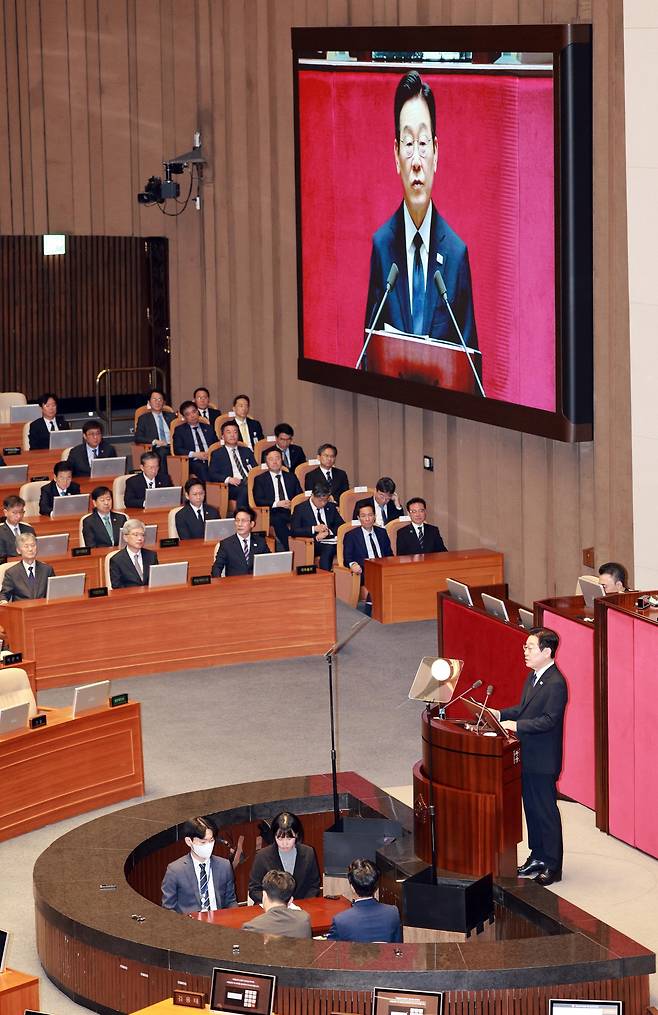 이재명 대통령이 4일 국회 본회의장에서 2026년도 정부 예산안 시정연설을 하고 있다. [연합]