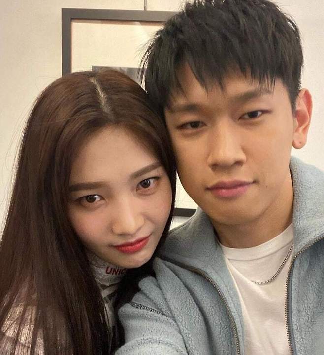 가수 크러쉬(오른쪽), 레드벨벳 조이. 조이 인스타그램