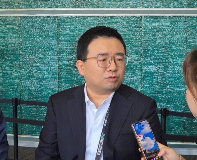 장 싱 지리홀딩스 스마트 제조 부문 부사장이 4일 서울경제와 인터뷰를 하고 있다. 김윤수 기자