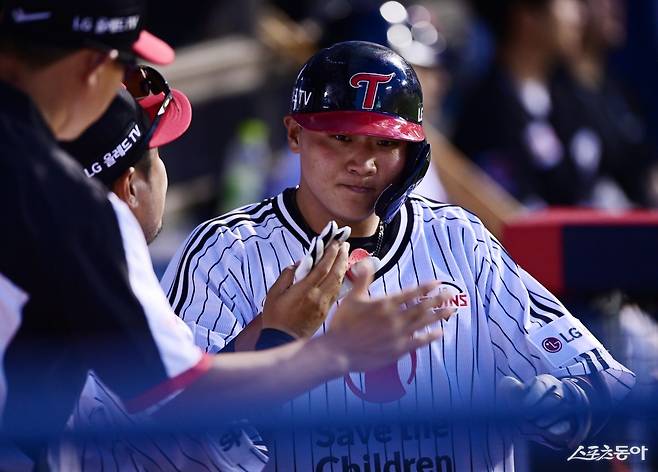 LG 이재원은 상무 소속으로 2군을 폭격했다. 타격에서 발전을 이루며 다음 시즌을 향한 기대감을 높였다. 스포츠동아DB