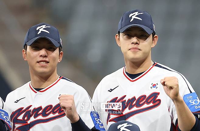 ▲ 김영웅, 문동주 ⓒ곽혜미 기자