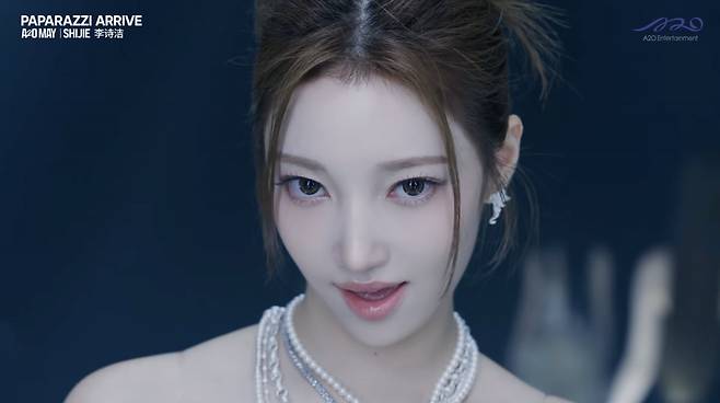 사진=그룹 A2O MAY 'PAPARAZZI ARRIVE' MV