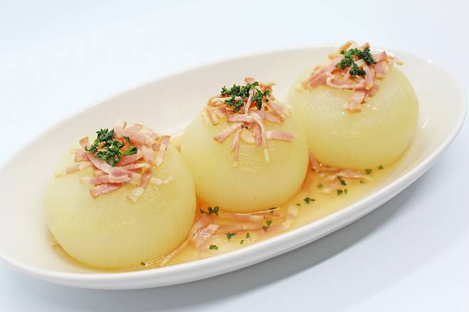 양파를 조리할 때 매운맛 성분 일부가 단맛을 내는 '프로필 메캅탄'으로 변한다. 사진= 게티이미지뱅크