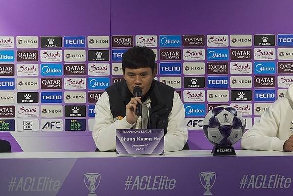 정경호 강원FC 감독. 한국프로축구연맹 제공