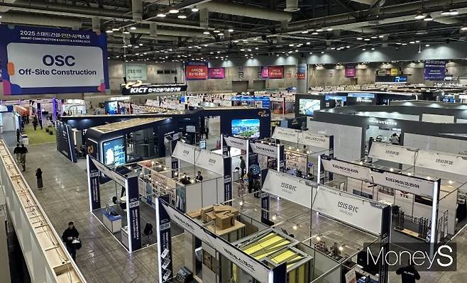 경기 고양시 일산서구 대화동 킨텍스 제2전시장에서 2025 스마트건설·안전·AI 엑스포가 개최됐다. /사진=장동규 기자