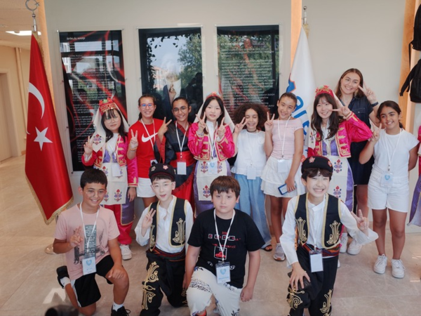 튀르키예를 방문한 이솔초교 학생들.