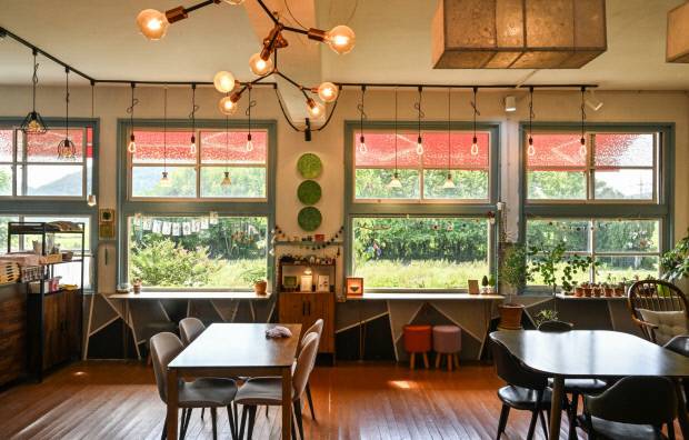 리:피움 미술관 1층 카페 내부. /최현배 기자