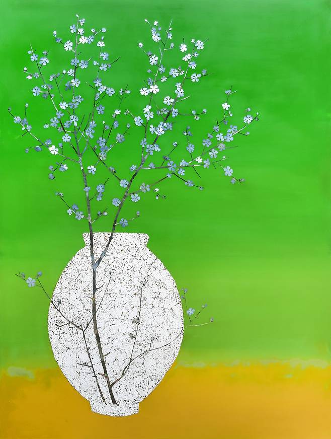 신란숙 꽃숨 66x86 옻칠,나전,난각 2024 (하랑갤러리 제공)