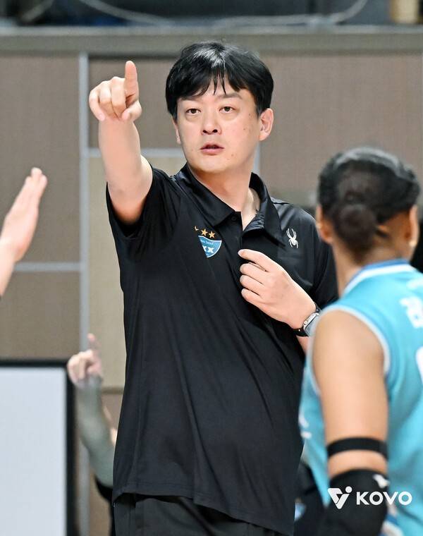 GS칼텍스 이영택 감독. /사진=한국배구연맹