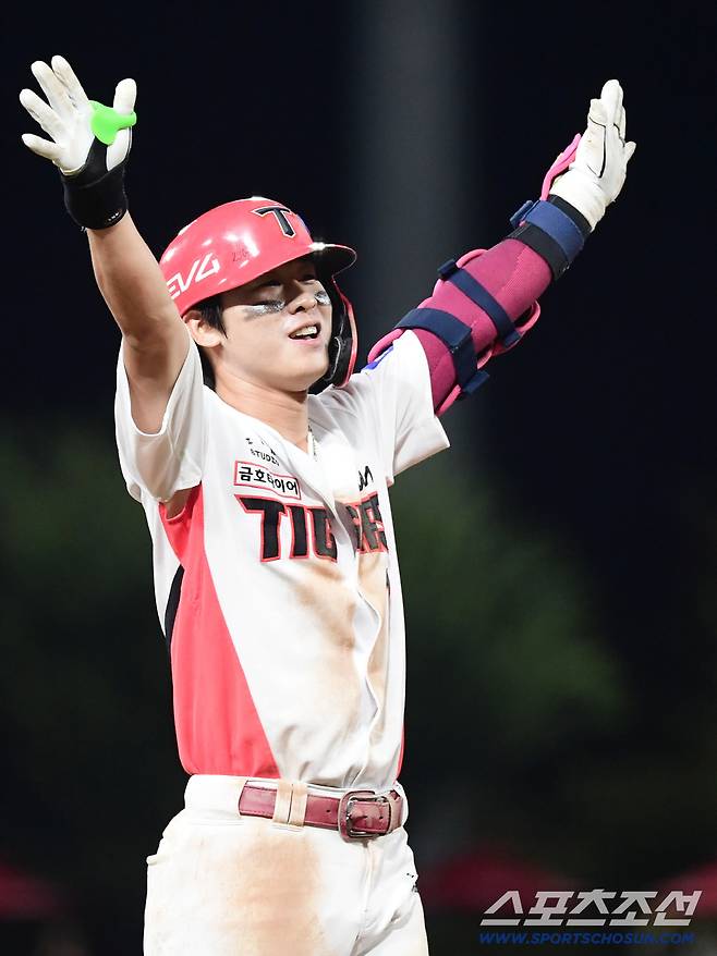 10일 광주 기아챔피언스필드에서 열린 KIA와 삼성의 경기. 8회말 2타점 적시타를 날린 KIA 박찬호. 광주=송정헌 기자songs@sportschosun.com/2025.09.10/
