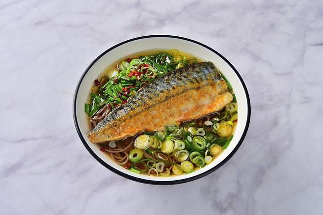 고등어구이 온 소바를 맛볼 수 있는 소바연구소 신촌점. 네이버지도 소바연구소 신촌점 업체 등록 사진