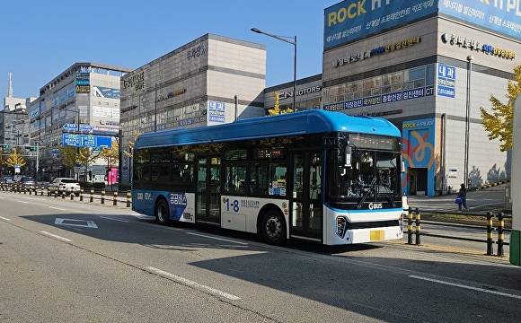 1-8 버스가 의정부시를 경유하고 있다. [사진=의정부시]