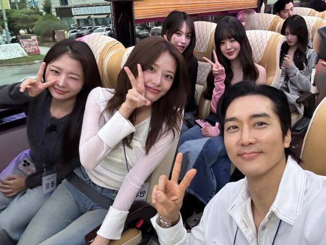 송승헌이 '출장 십오야' 스타쉽 전국체전 편 비하인드 사진을 공개했다. / 송승헌 인스타그램