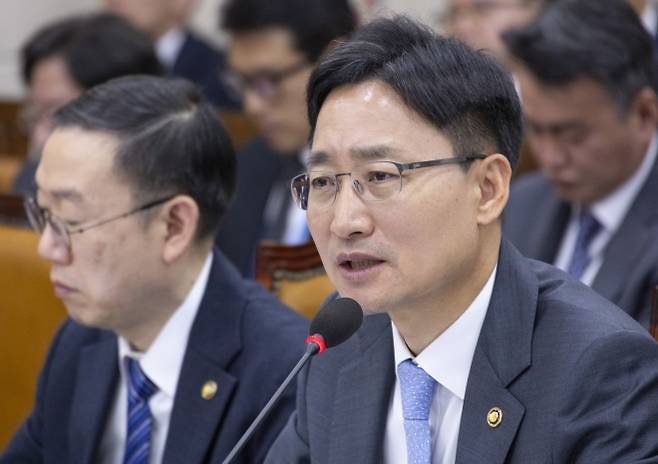 임광현 국세청장이 29일 국회 기획재정위원회에서 열린 2025년 종합 국정감사에 출석해 의원 질의에 답하고 있다. 2025.10.29 연합뉴스
