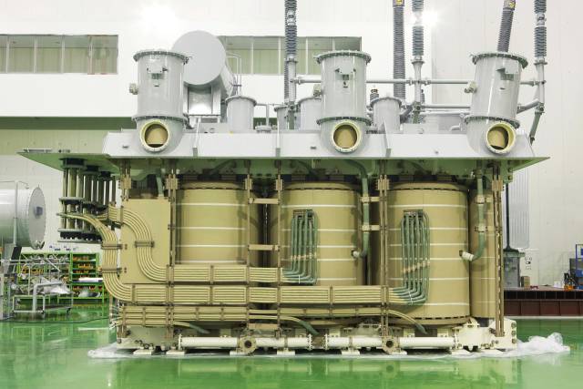 5일 충남 홍성군에 위치한 일진전기 홍성공장에서 변압기가 제작되고 있다. 변압기는 철심, 권선, 중신, 증기상 건조(VPD) 단계를 거쳐 완성된다. 사진제공=일진전기