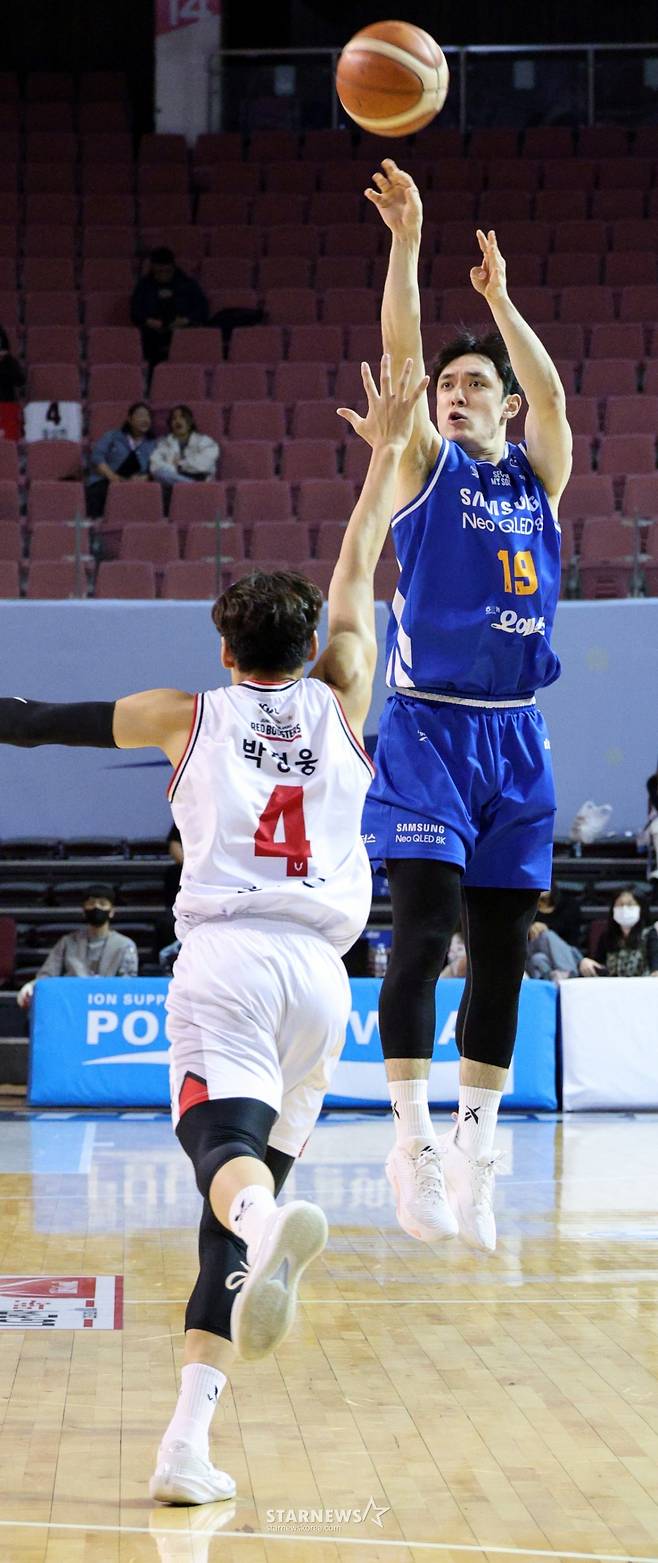 [한번에쓱] 'KBL 잘나가는 1위 정관장 잡은 삼성썬더스' 생생현장