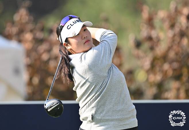 아마추어 김규빈이 7일 경기 파주시 서원힐스 컨트리클럽에서 열린 KLPGA 투어 대보하우스디 챔피언십 1라운드 10번홀에서 티샷을 하고 있다. (사진=KLPGA)