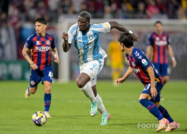 말컹(가운데, 울산 HD). 서형권 기자